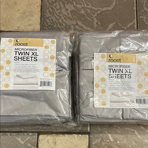 Lot 2 Twin XL Microfiber Sheets - Gray